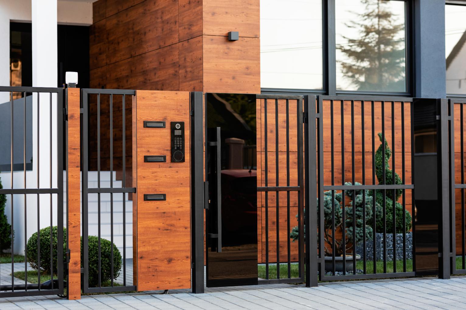 Installation de portail aluminium et porte de garage